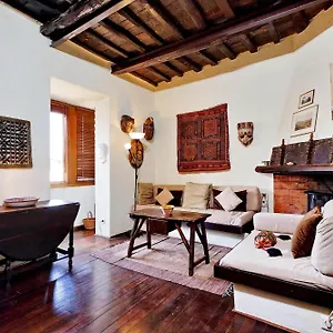 Vicolo Del Cinque Penthouse | Romeloft Apartment