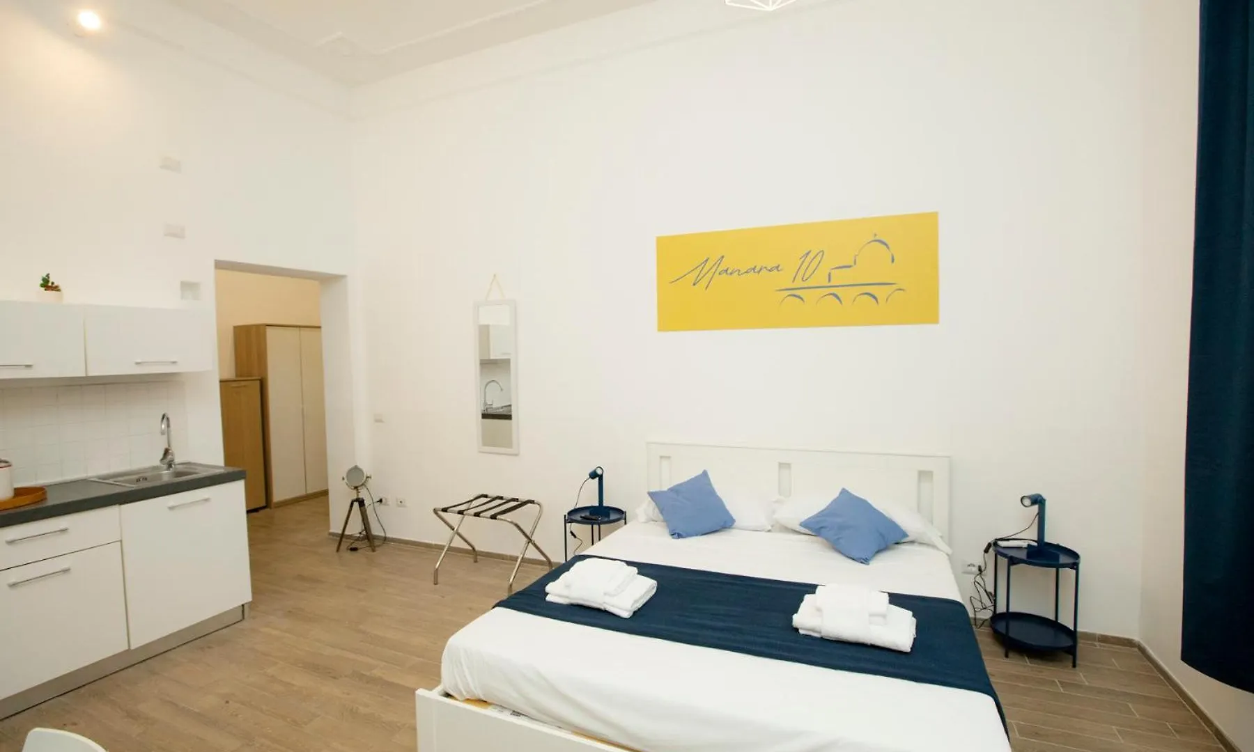 Manara10 Apart Blu1 Rome Apartment