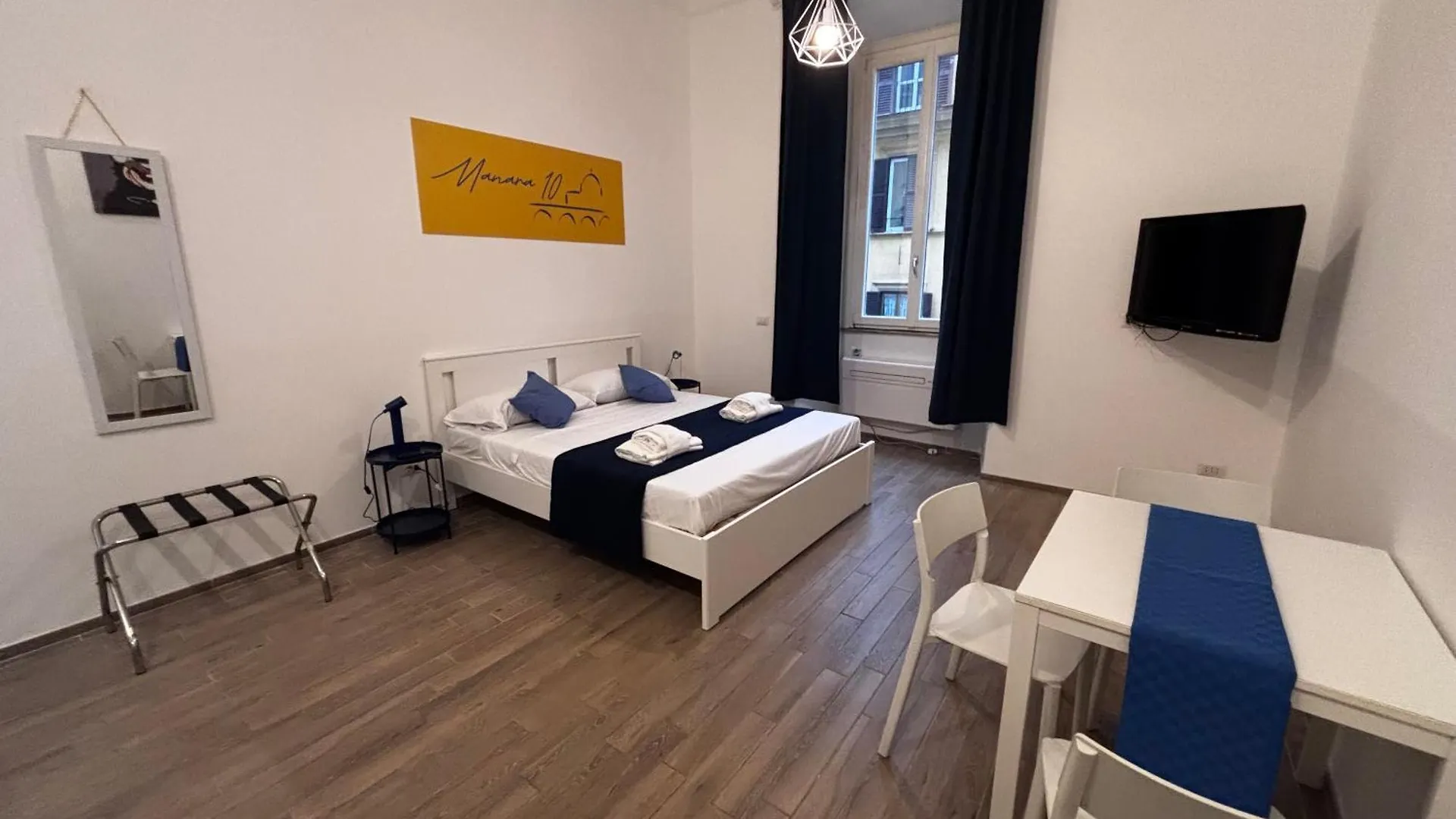 Manara10 Apart Blu1 Roma İtalya
